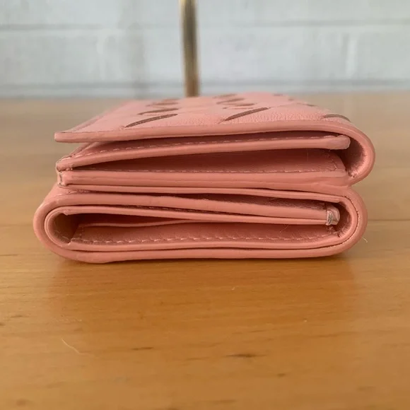 Bottega Veneta Women's Peach Pink Intrecciato Compact Trifold Wallet 609285 VGUC - Picture 3 of 13